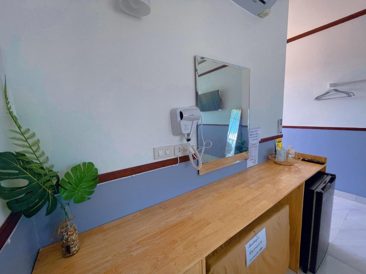 Baan Tipsukon Bed & Breakfast Ko Lan Exterior photo