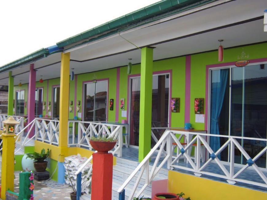 Baan Tipsukon Bed & Breakfast Ko Lan Exterior photo